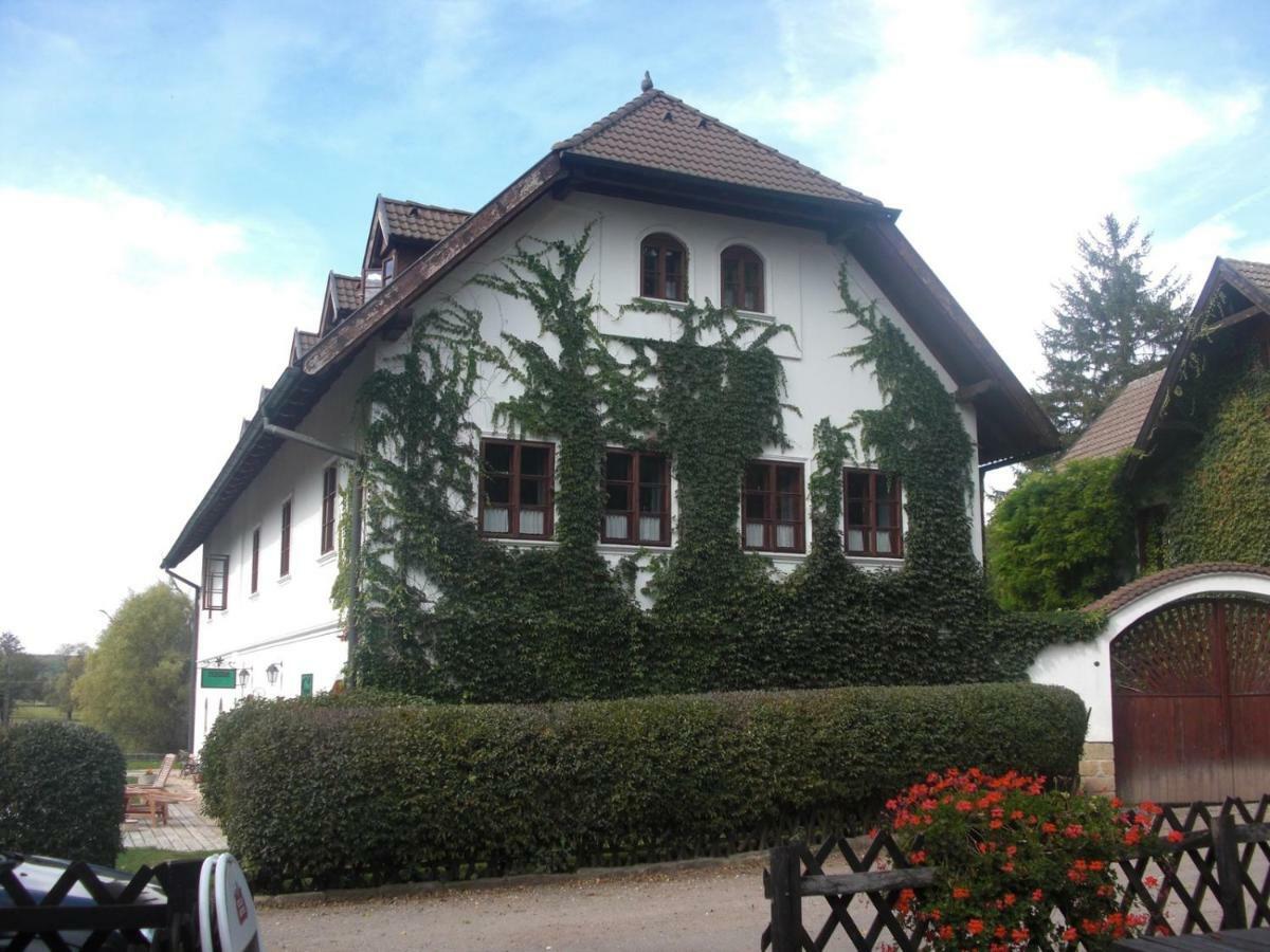 Bucicky Mlyn Hotel Rozdalovice Exterior photo